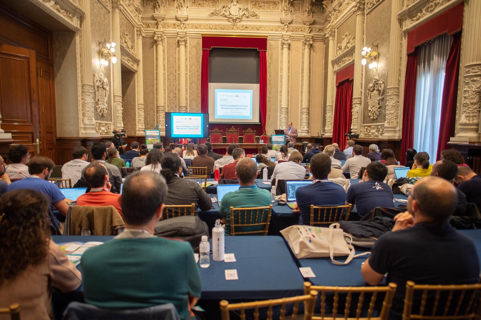 Asistentes al Congreso de Inteligencia Artificial y Gestión de los ecosistemas en Palencia